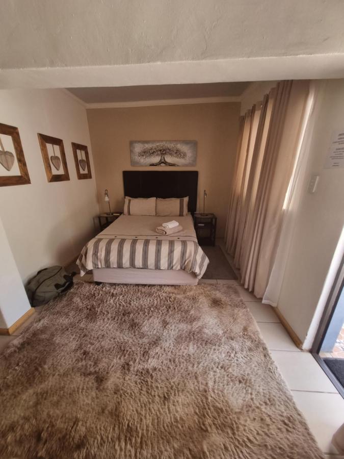 Hotel Sondela Bed&Breakfast Aliwal North Esterno foto