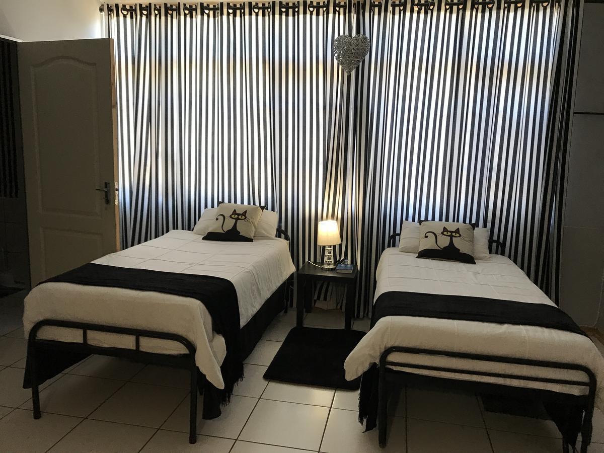 Sondela Bed&Breakfast Aliwal North Esterno foto