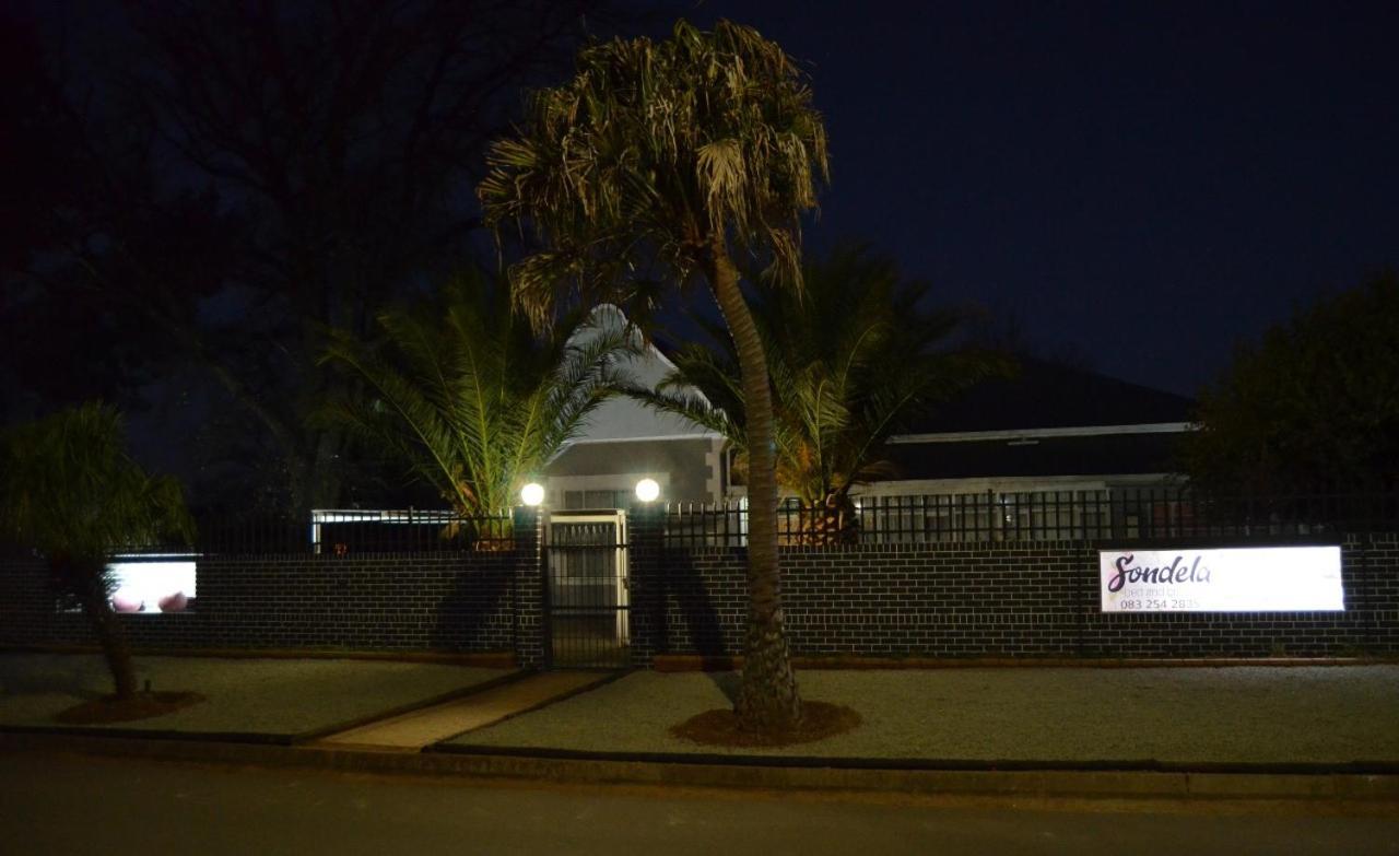 Hotel Sondela Bed&Breakfast Aliwal North Esterno foto