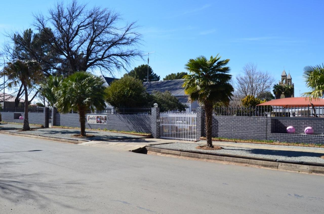 Hotel Sondela Bed&Breakfast Aliwal North Esterno foto